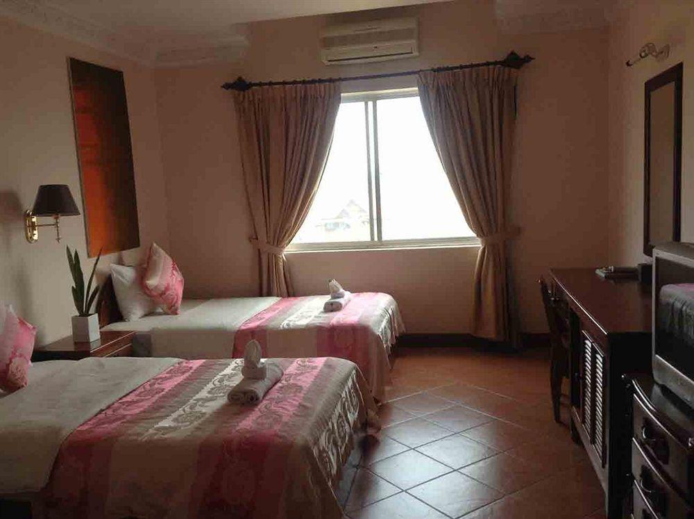 Han Kong Hotel And Restaurant Siem Reap Bagian luar foto