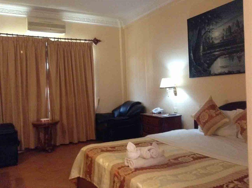 Han Kong Hotel And Restaurant Siem Reap Bagian luar foto