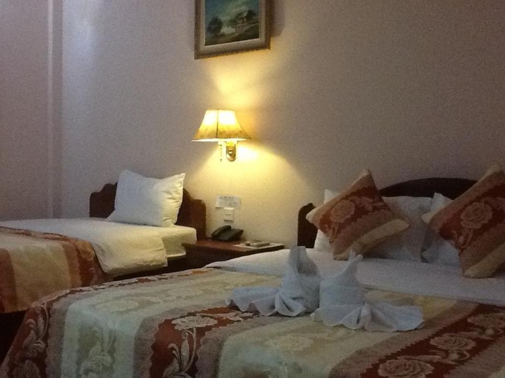 Han Kong Hotel And Restaurant Siem Reap Bagian luar foto